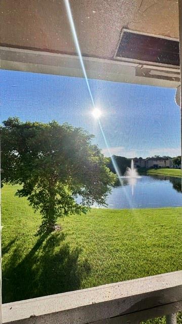 This condo has been gutted out to a brand new updated waterfront unit, with a new kitchen and bathrooms, all new kitchen fridge, stove, dishwasher, and wash and dryer, and nice water views—all move-in ready at an incredible value.
THE SELLER IS MOTIVATED.