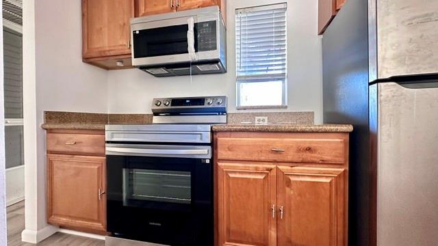 LAKEWOOD VILLAGE CORAL SP - Residential