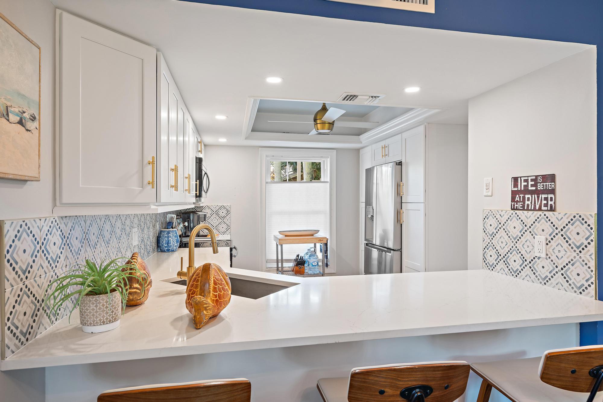 RIVERBEND CONDO - Residential Lease