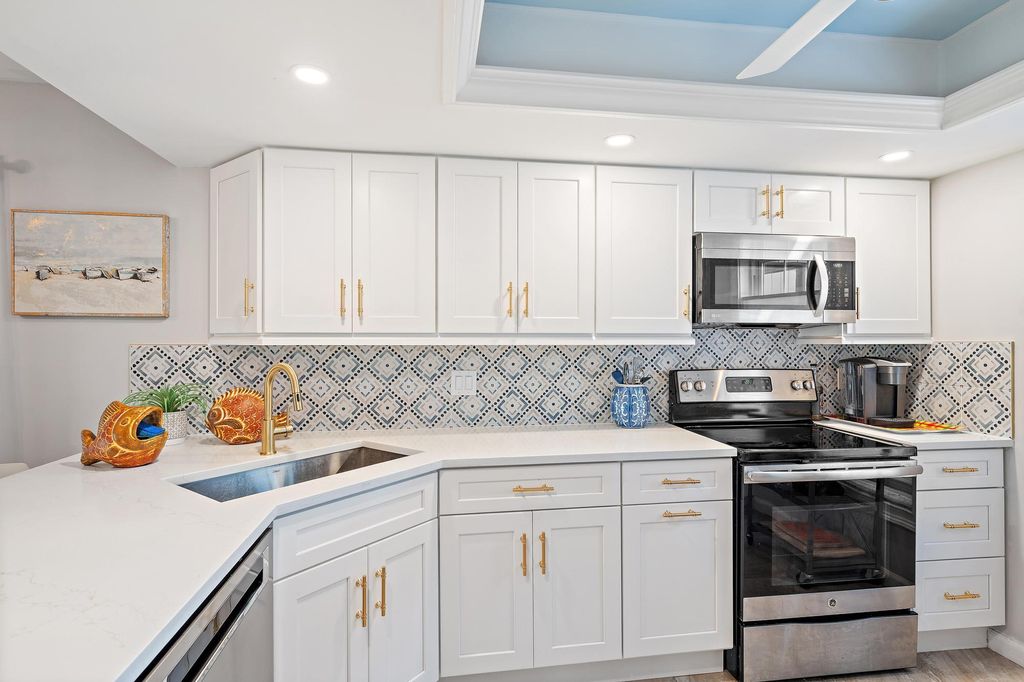 Photo of 9170 SE Riverfront Terrace #H, Jupiter, FL 33469 (MLS # R11162000)