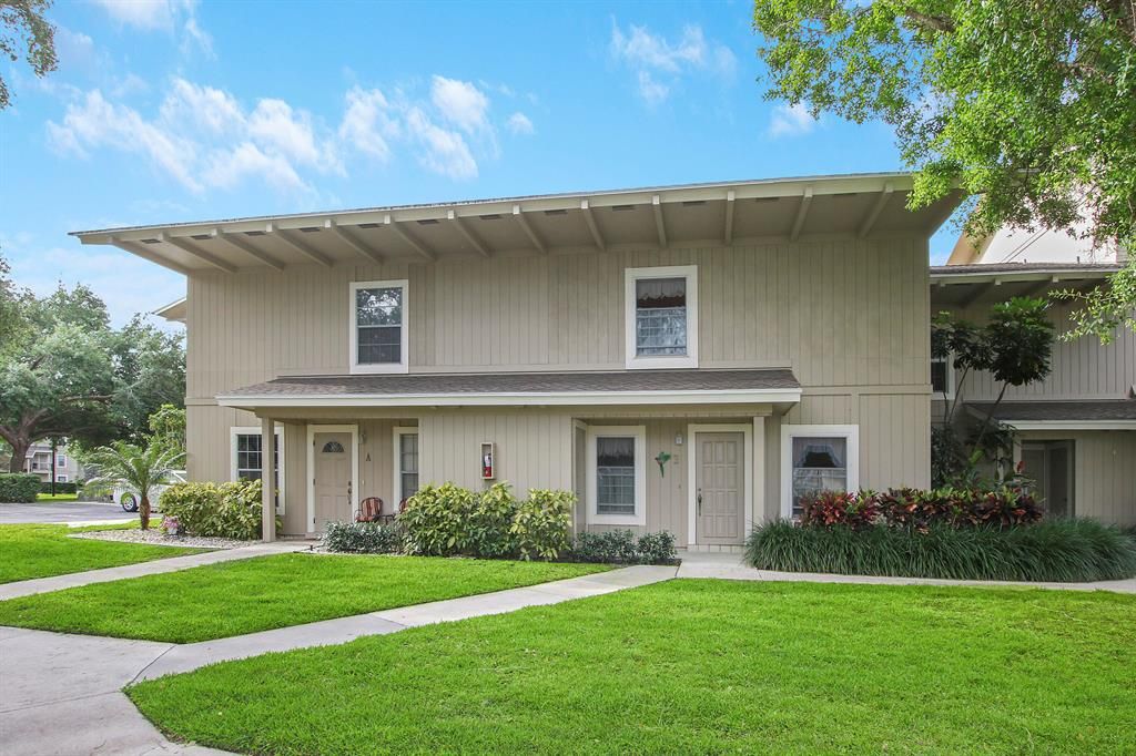 Photo of 18380 SE Wood Haven Lane #Longwood B, Jupiter, FL 33469 (MLS # R10787055)