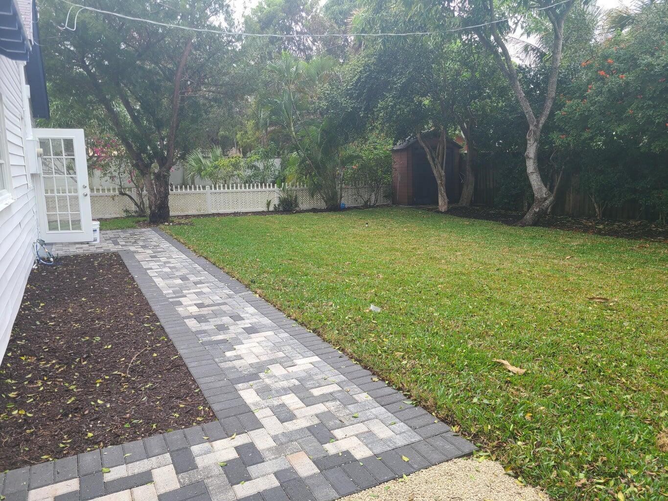 NORTH PALM BCH 1 - Residential Lease