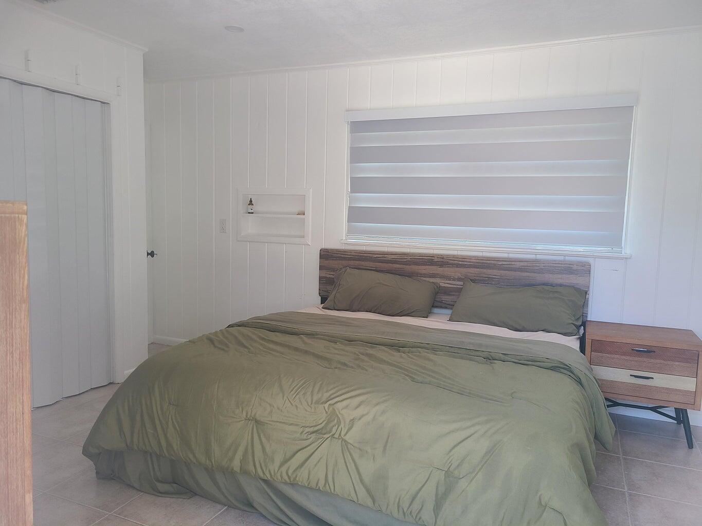 NORTH PALM BCH 1 - Residential Lease