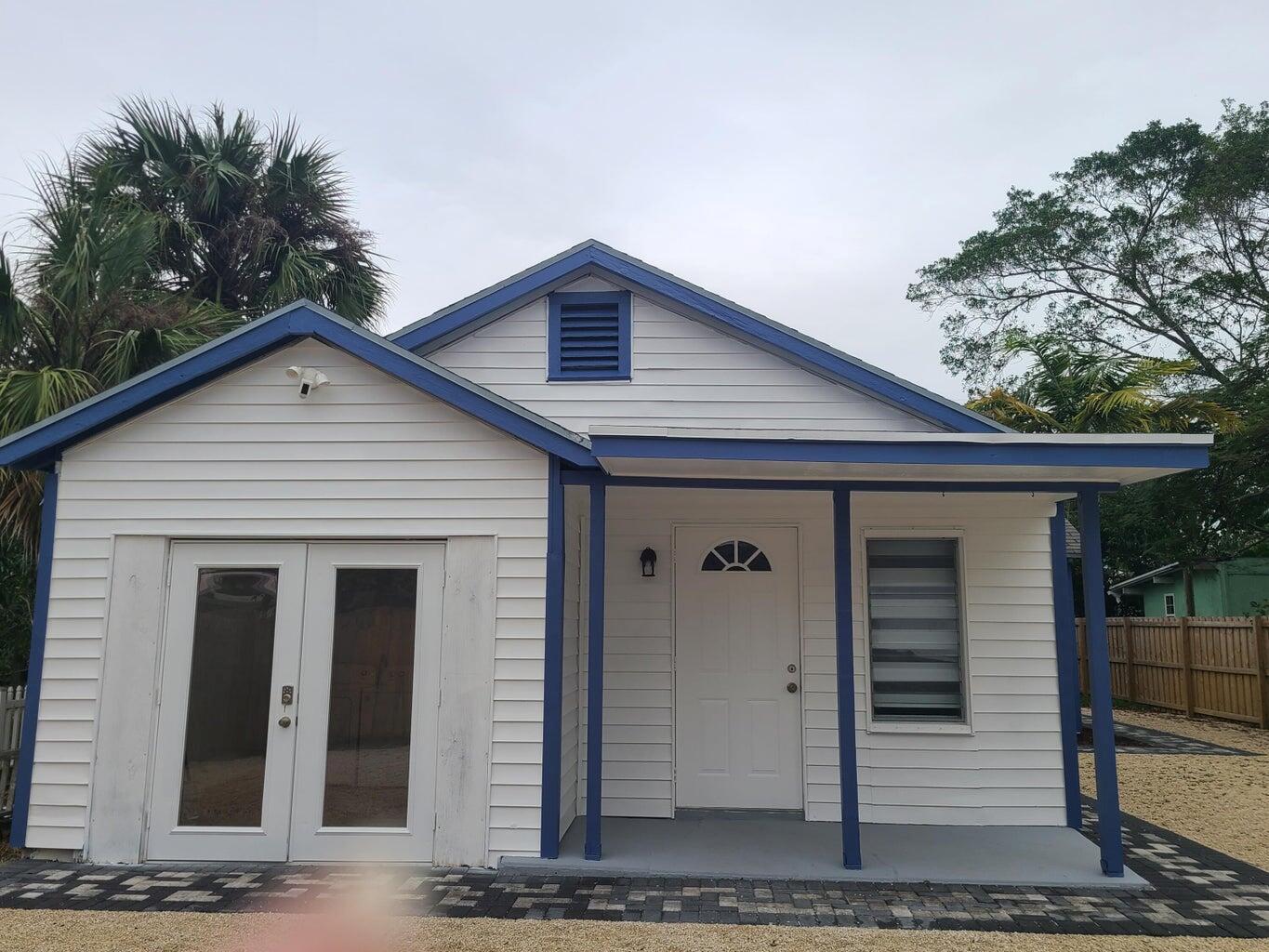 NORTH PALM BCH 1 - Residential Lease