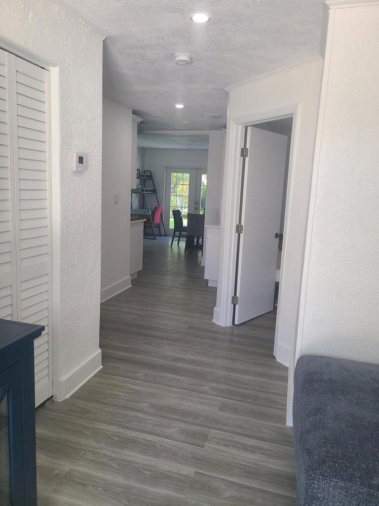 NORTH PALM BCH 1 - Residential Lease