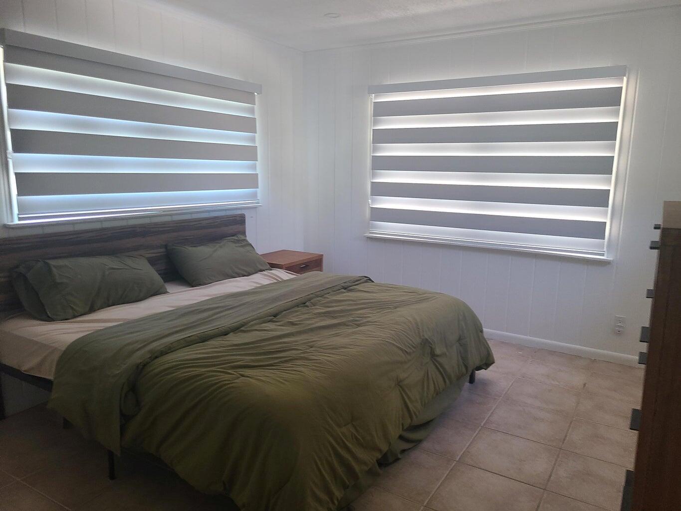 NORTH PALM BCH 1 - Residential Lease