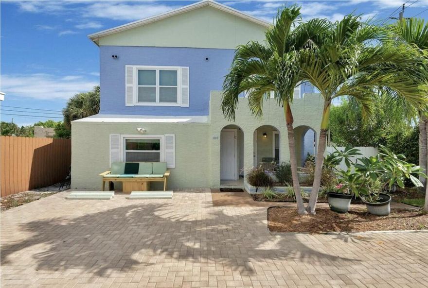 Move right into this updated studio unit featuring no carpet and a renovated bathroom with a walk-in shower. The kitchen boasts stainless steel appliances. Enjoy a designated parking spot in the private driveway, plus ample street parking. Centrally located near I-95 and downtown West Palm Beach, offering quick access to dining, shopping, and entertainment. Utilities included: water, sewer, and trash.