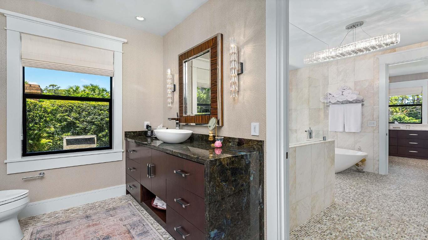 VILLAGE OF GOLF - Residential