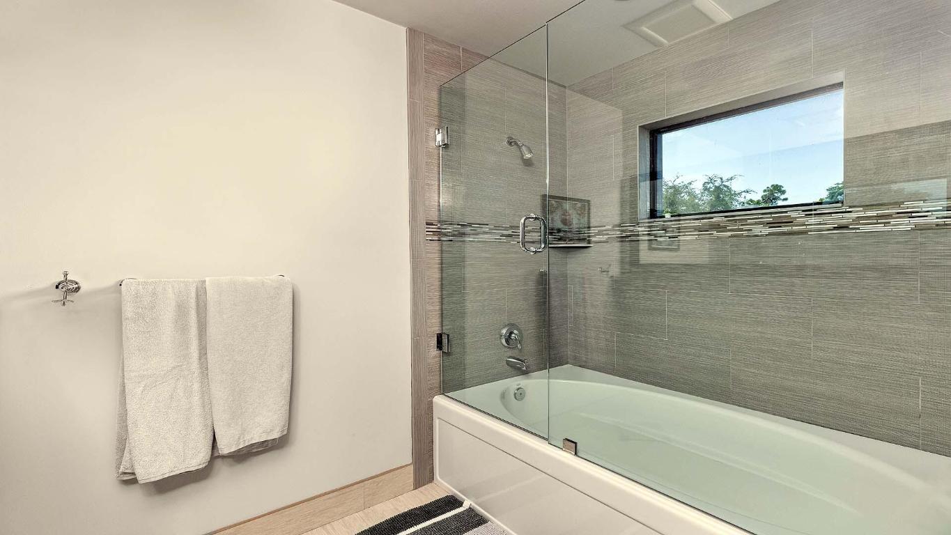 VILLAGE OF GOLF - Residential