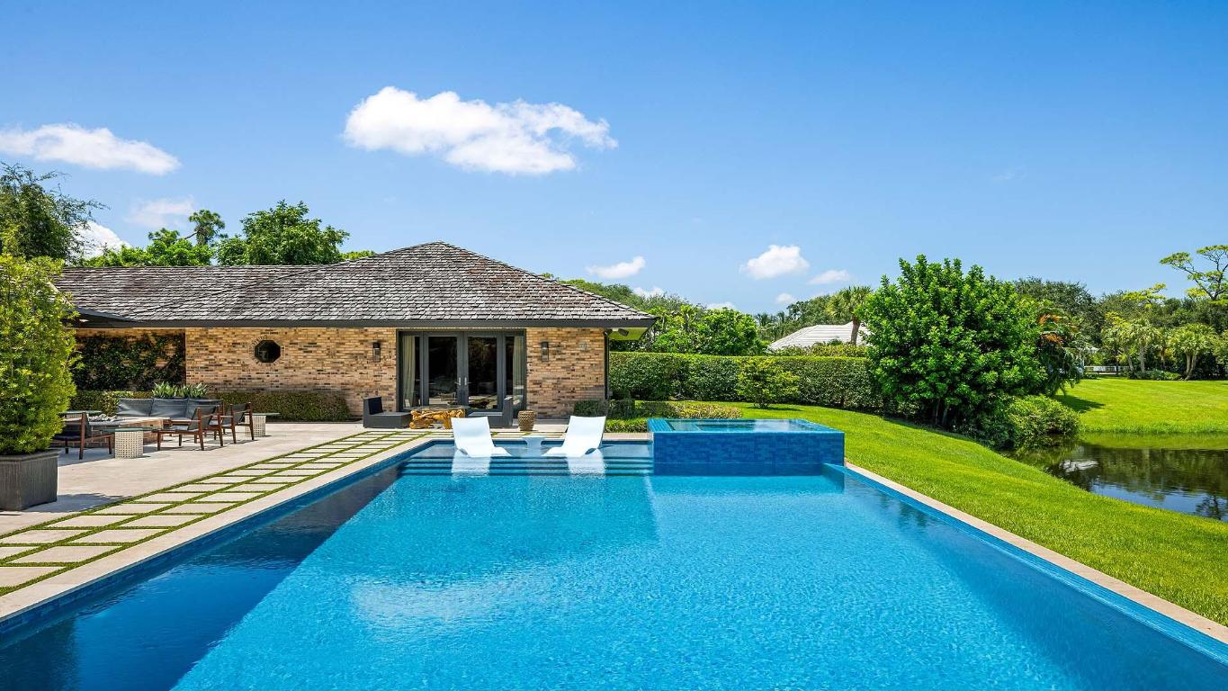 VILLAGE OF GOLF - Residential