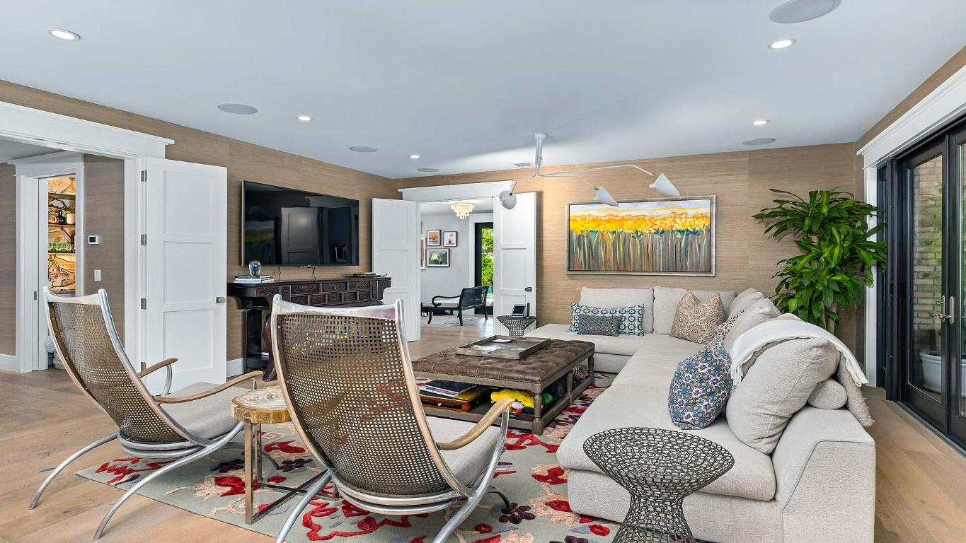 VILLAGE OF GOLF - Residential