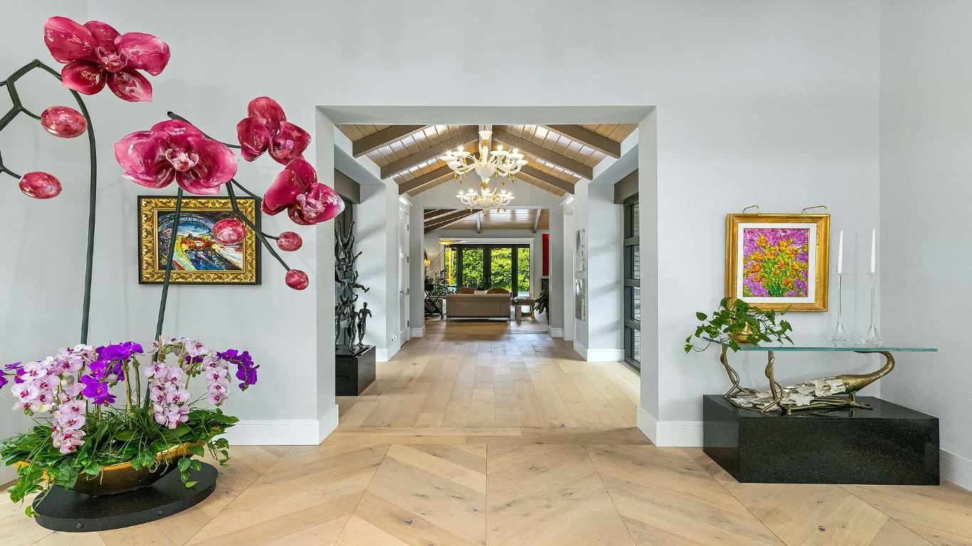 VILLAGE OF GOLF - Residential