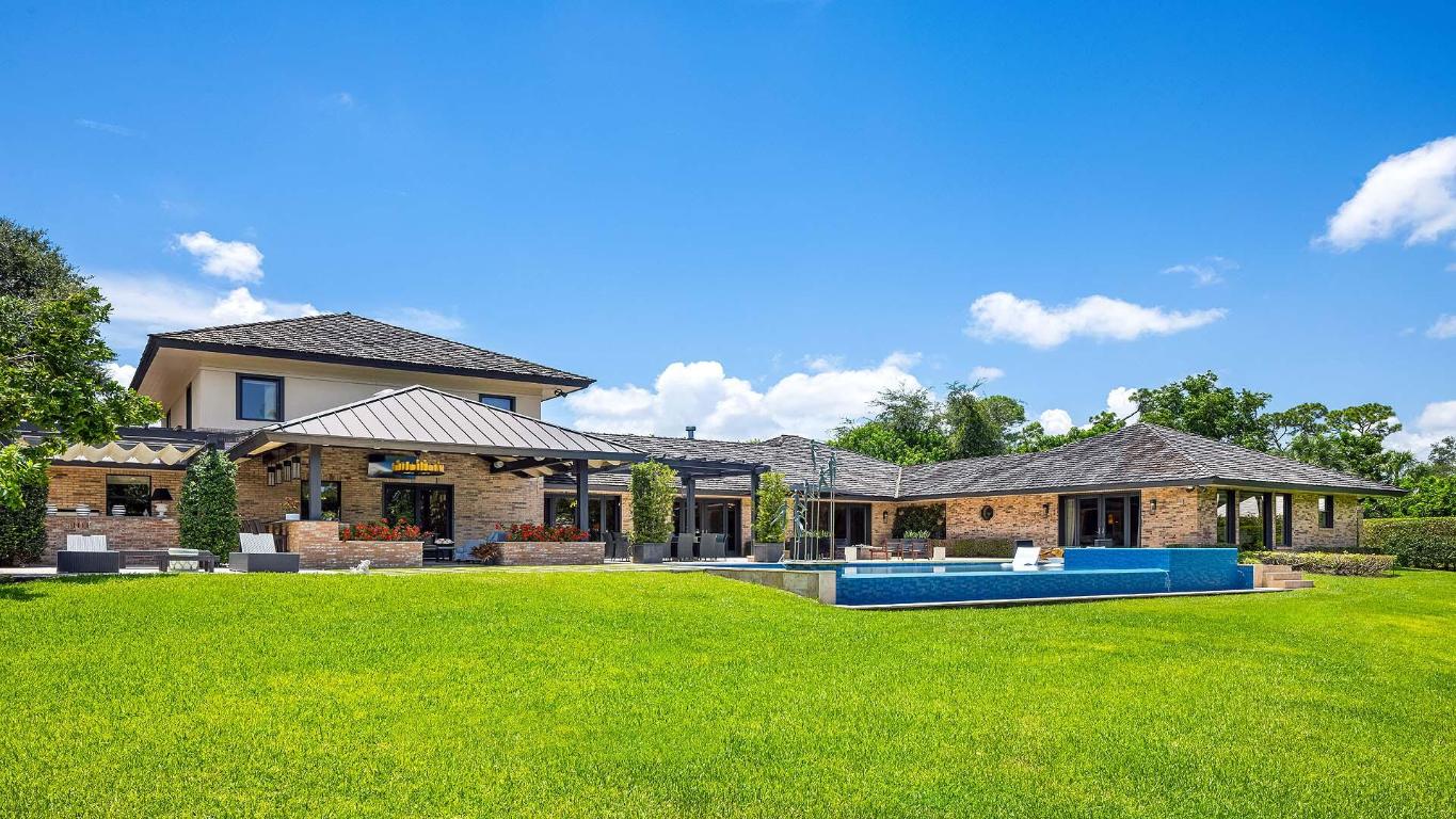 VILLAGE OF GOLF - Residential