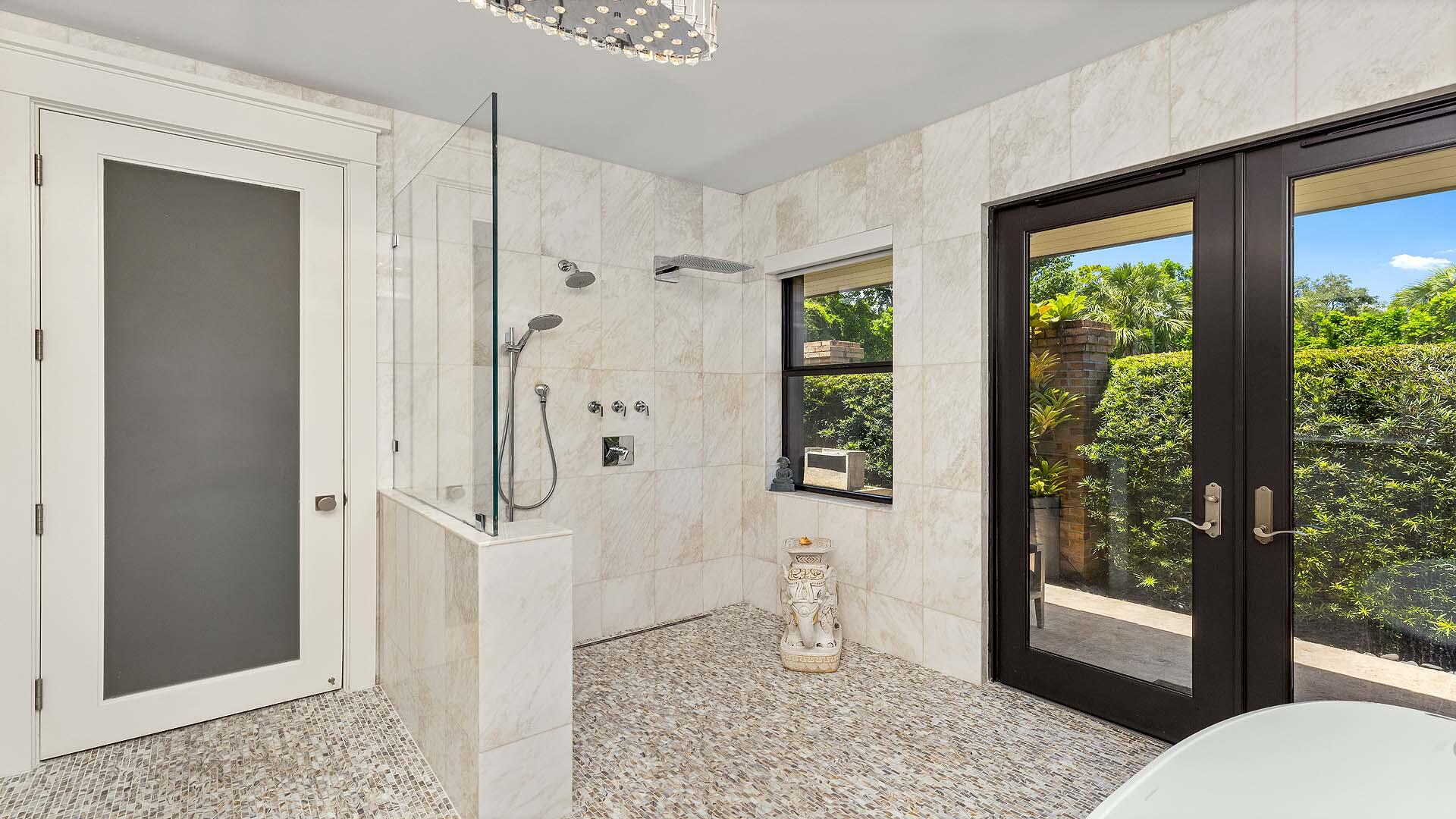 VILLAGE OF GOLF - Residential