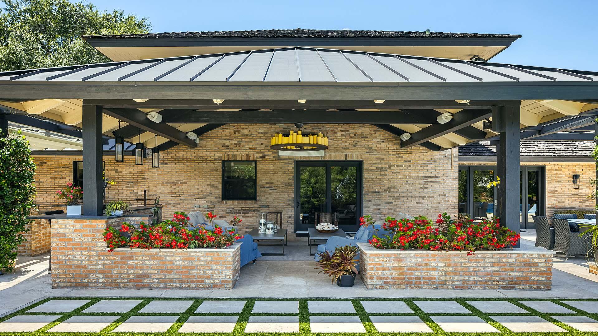 VILLAGE OF GOLF - Residential