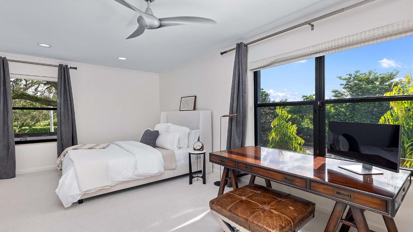 VILLAGE OF GOLF - Residential