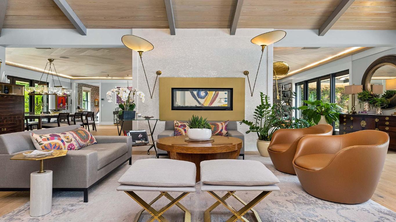 VILLAGE OF GOLF - Residential