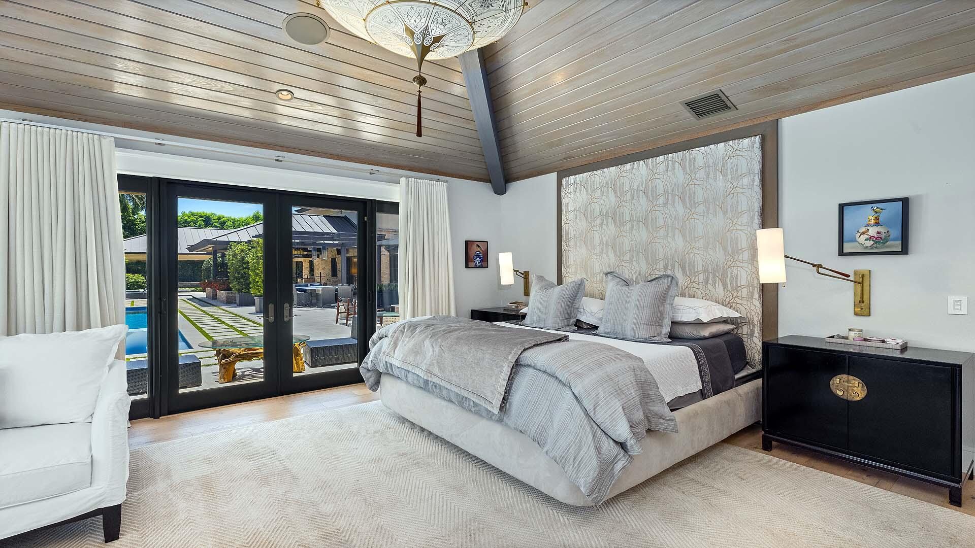 VILLAGE OF GOLF - Residential