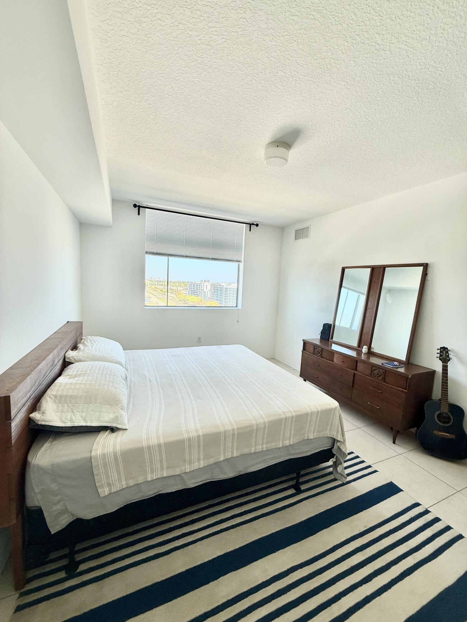 Hollywood Station Res Con - Residential Lease