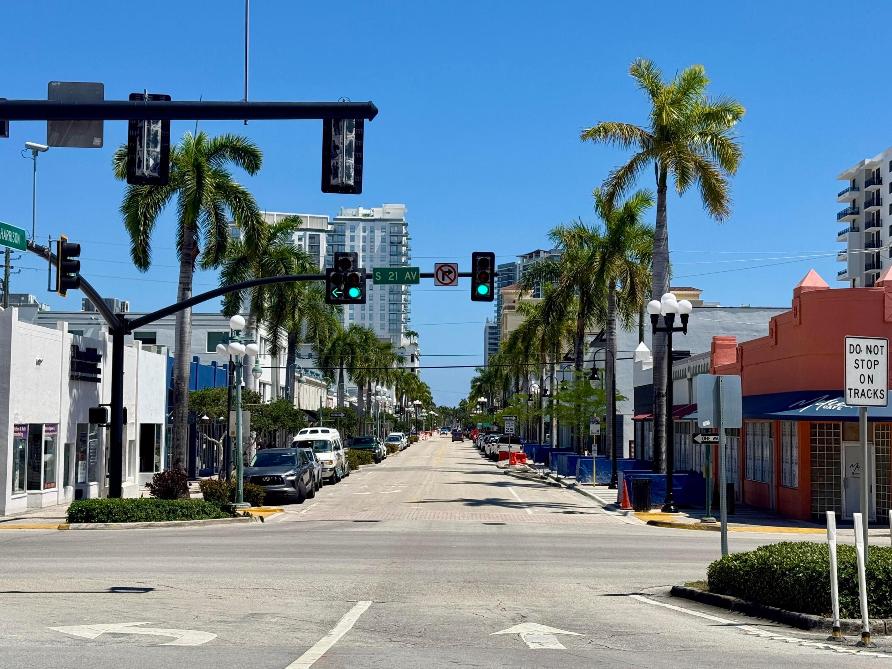 Hollywood Station Res Con - Residential Lease