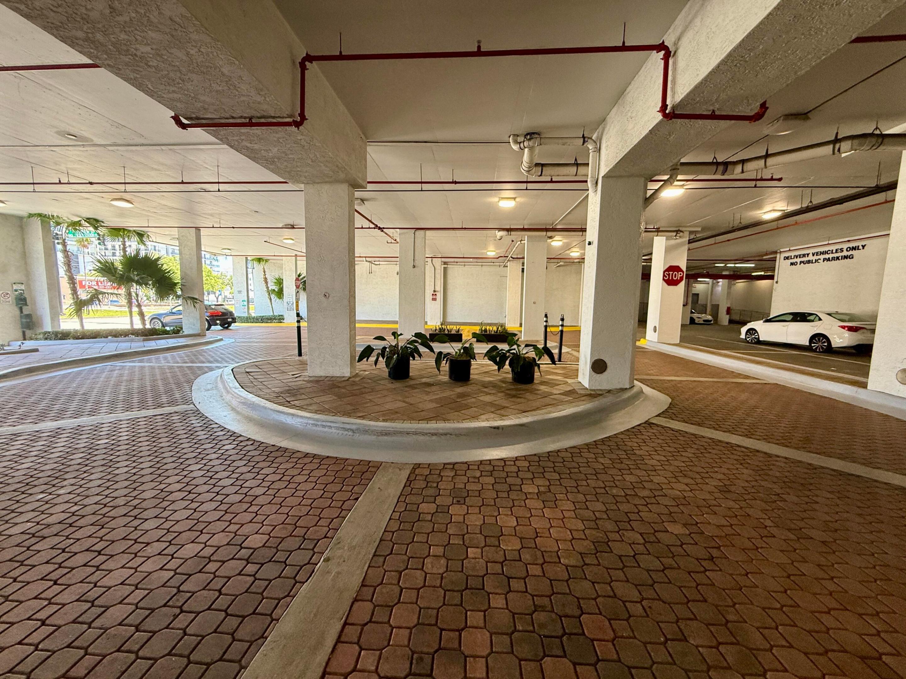 Hollywood Station Res Con - Residential Lease