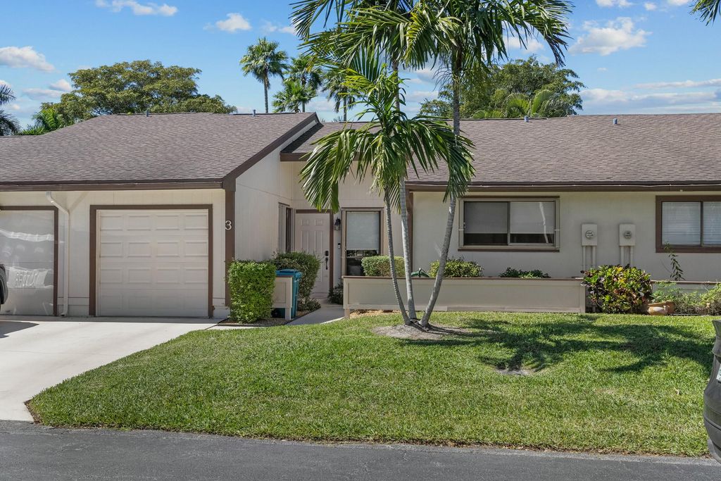 Photo of 3 Camden Lane, Boynton Beach, FL 33426 (MLS # R11069434)
