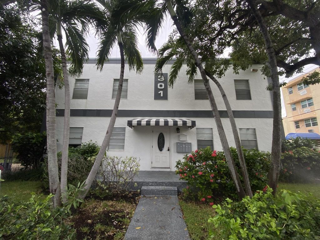 Photo of 301 S M Street #5, Lake Worth Beach, FL 33460 (MLS # R11027642)