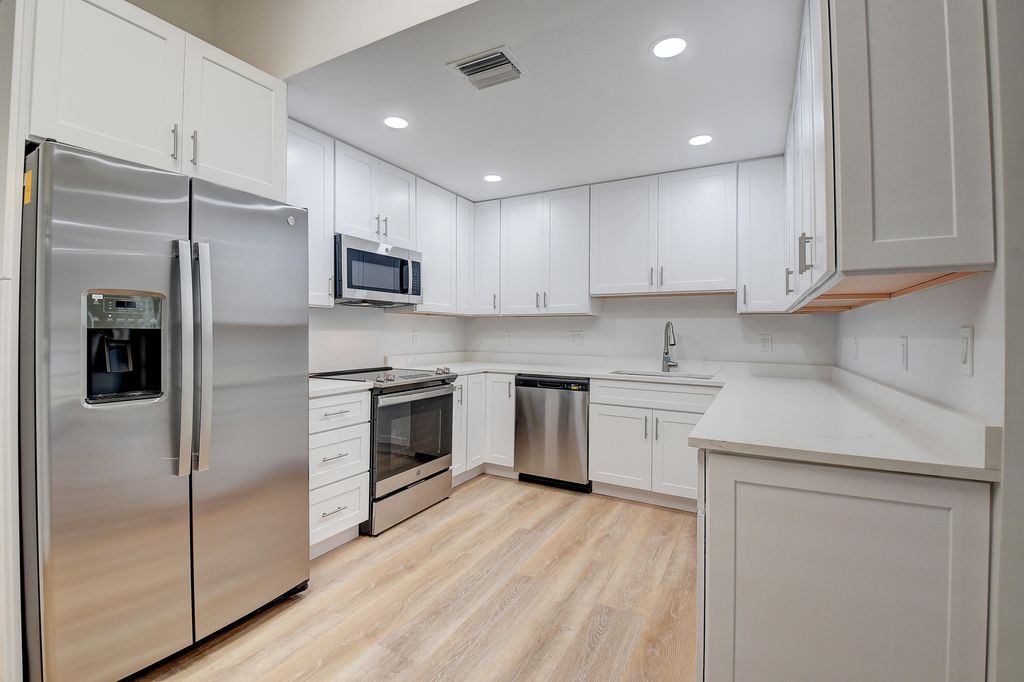 Photo of 632 Allen Avenue #1, Delray Beach, FL 33483 (MLS # R10984056)