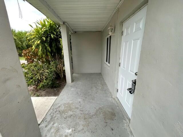 newly renovated 1/1 unit with impact windows and doors. Nice neighborhood with community laundry. Electric and water included
