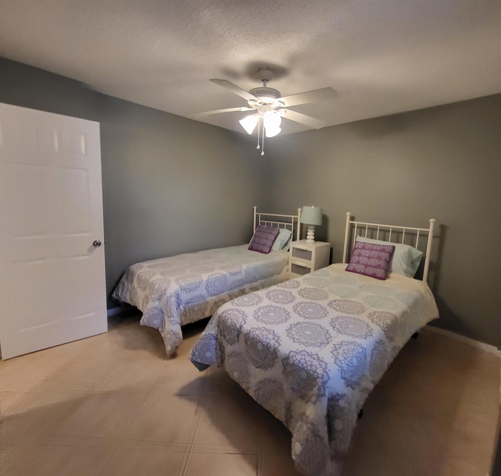 LAVERS DELRAY RACQUET CLU - Residential Lease