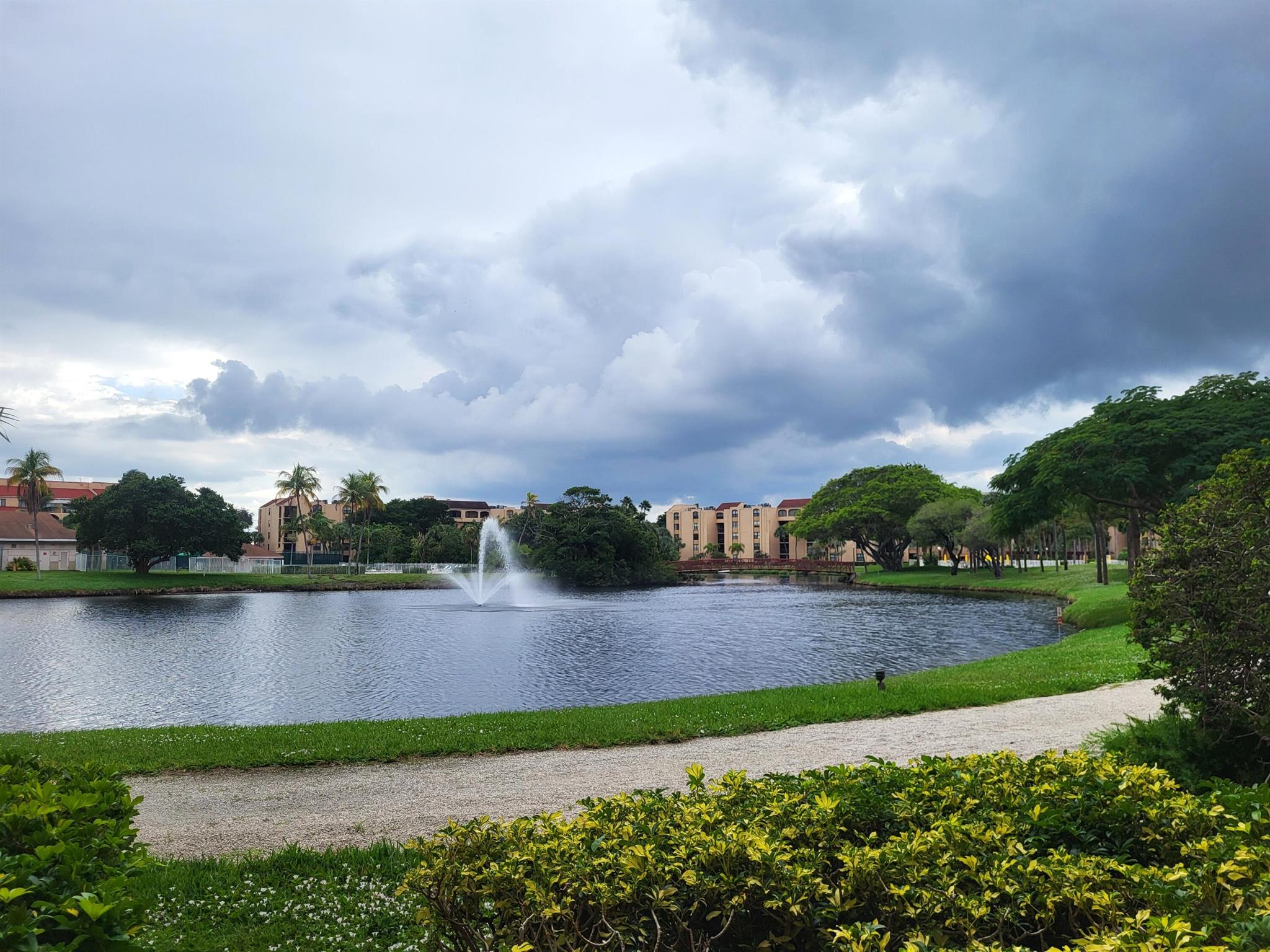 LAVERS DELRAY RACQUET CLU - Residential Lease