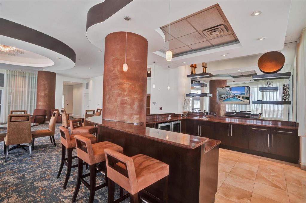 STRADA 315 CONDO - Residential