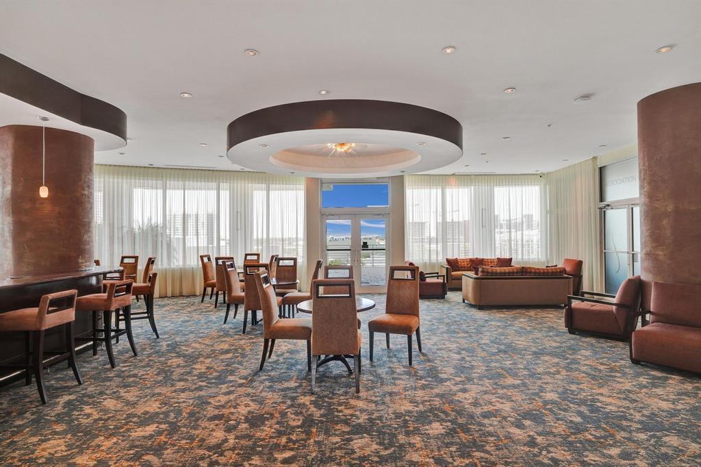 STRADA 315 CONDO - Residential