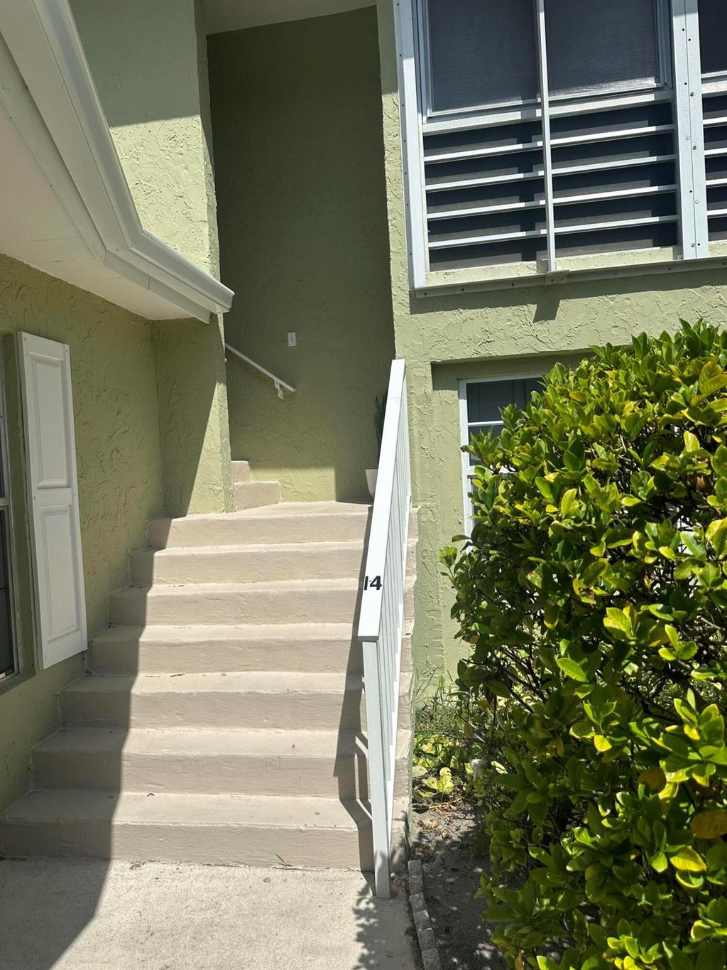 Photo of 12138 E Alternate A1a E #I4, Palm Beach Gardens, FL 33410 (MLS # R11012565)