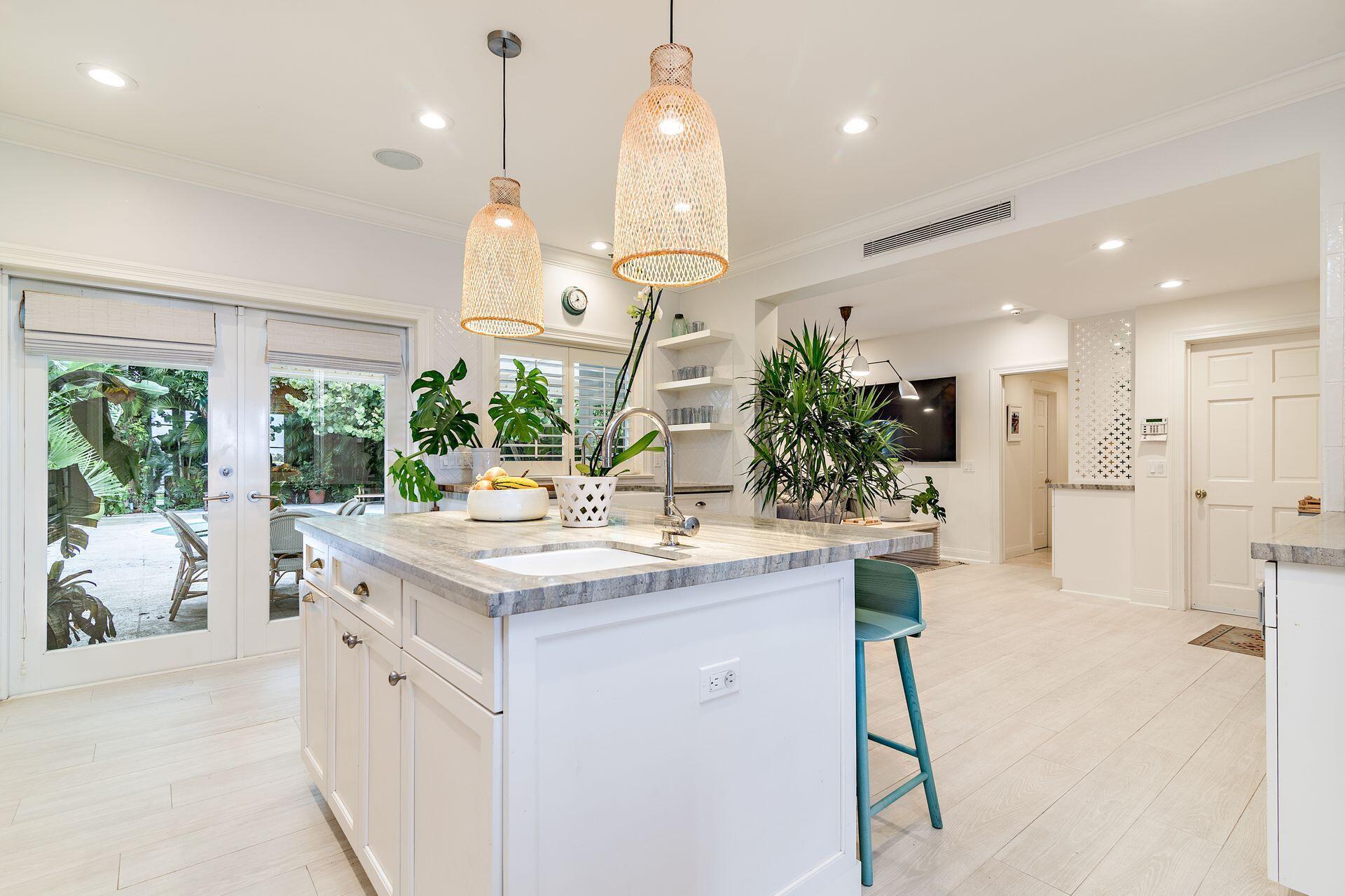 MIRAMAR SHORES - Residential