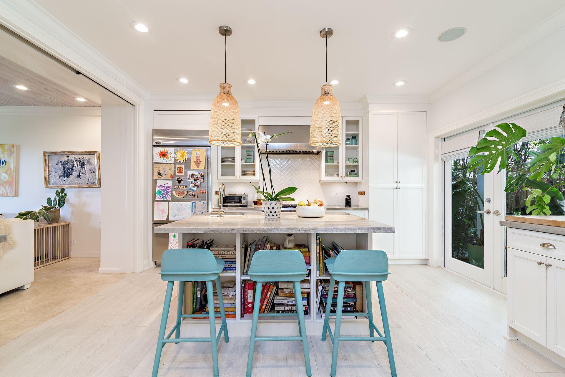 MIRAMAR SHORES - Residential