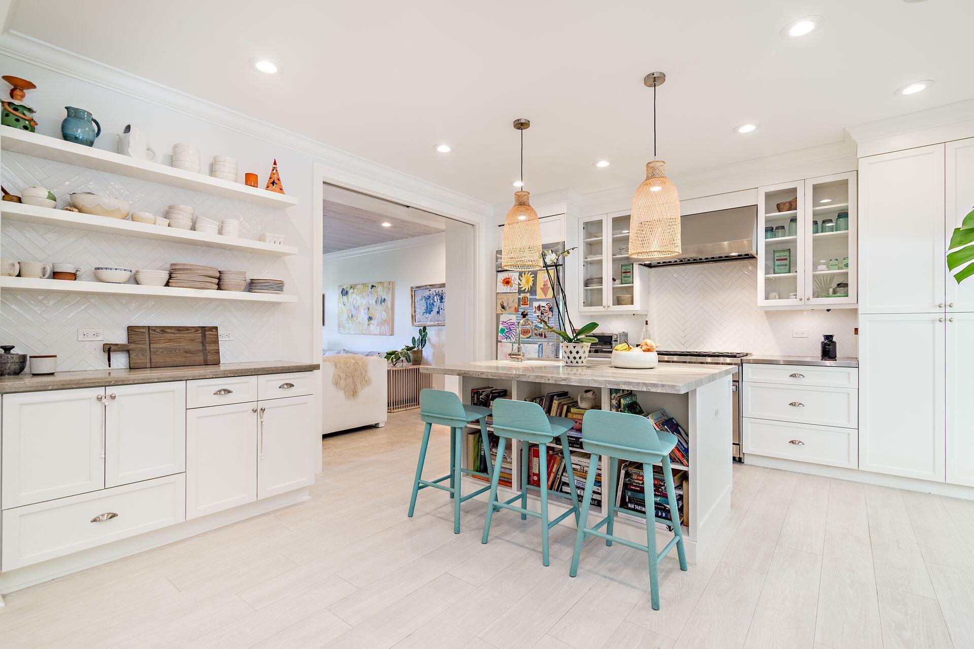 MIRAMAR SHORES - Residential