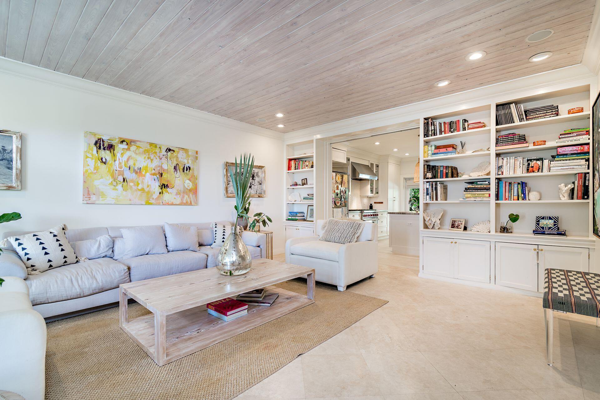 MIRAMAR SHORES - Residential