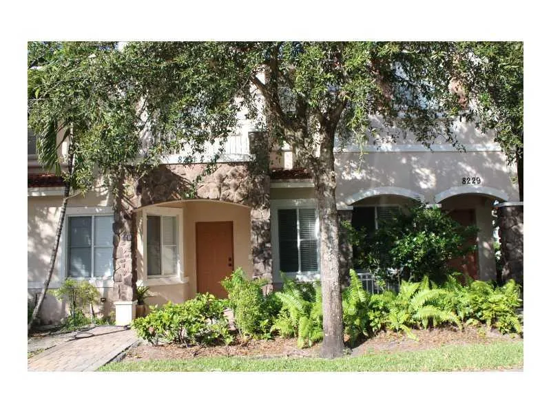 8231 SW 29th St Unit 103