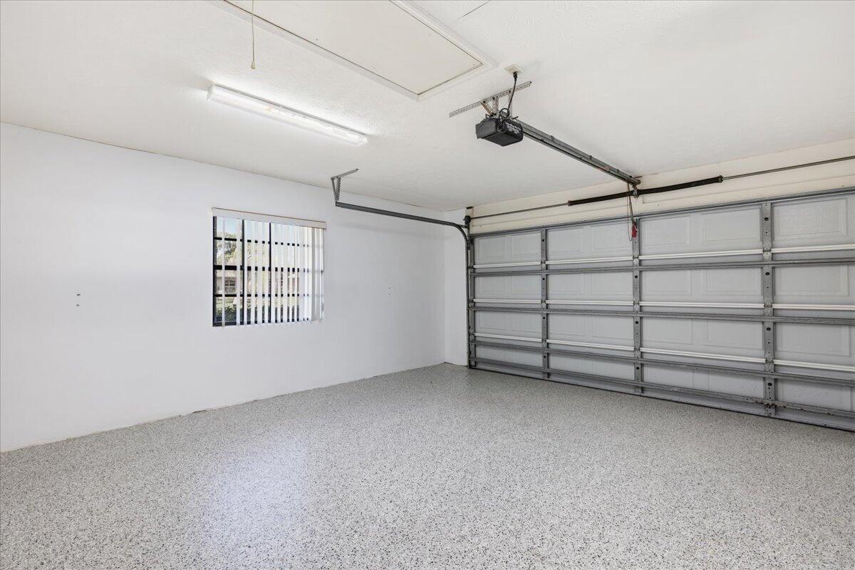 PORT ST LUCIE SECTION 40 - Residential Lease