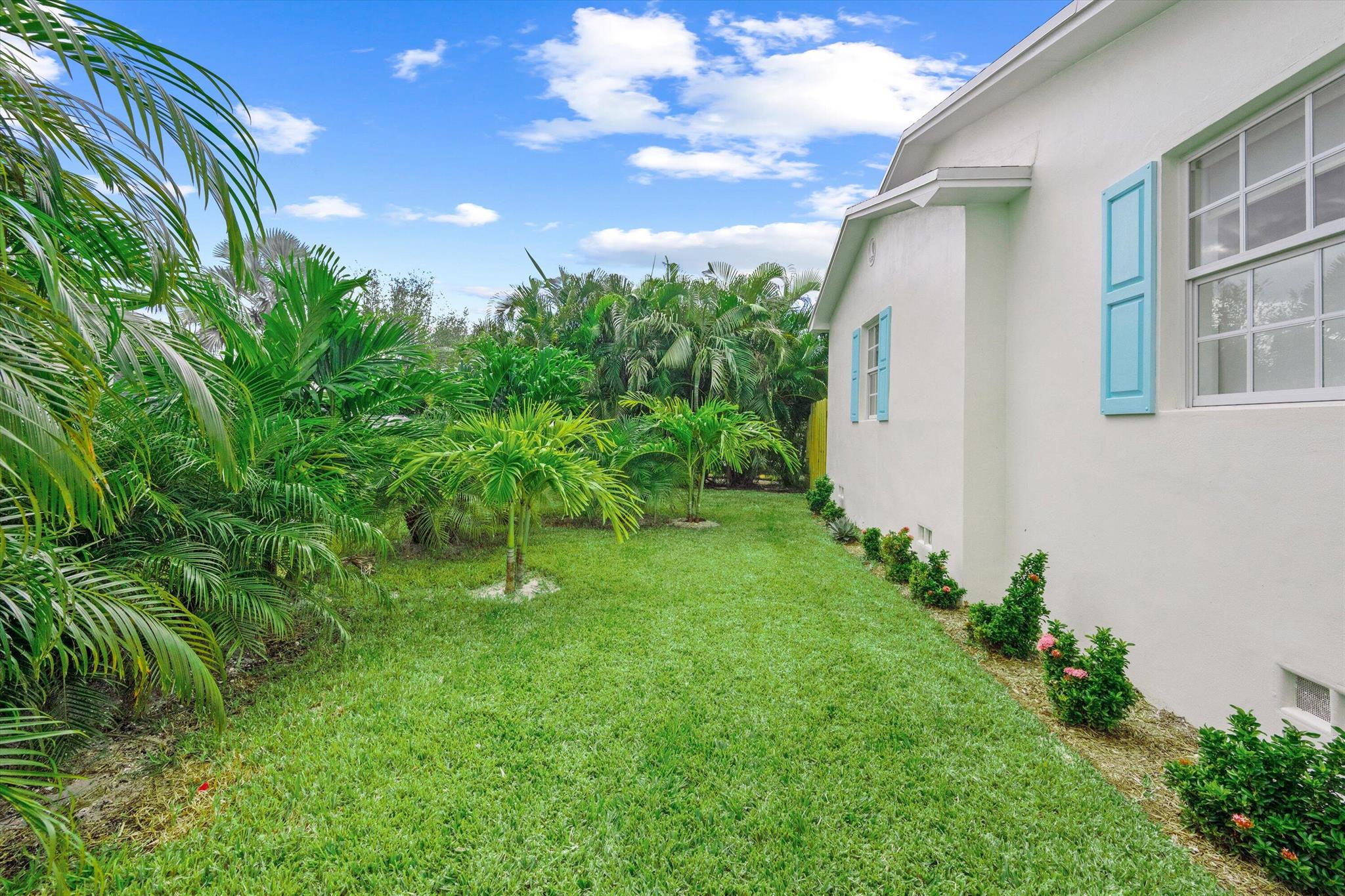 LAKE WORTH TOWN OF - Residential