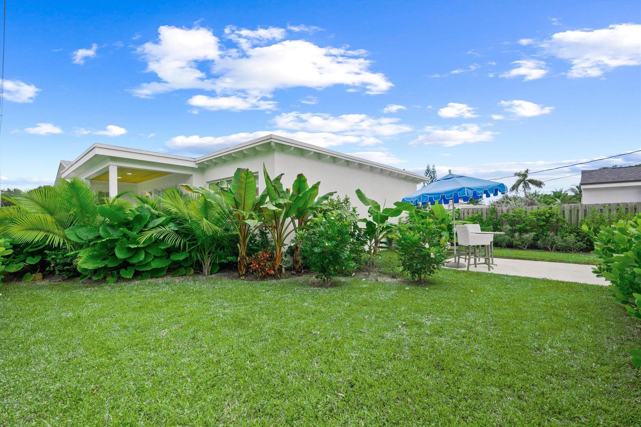 LAKE WORTH TOWN OF - Residential