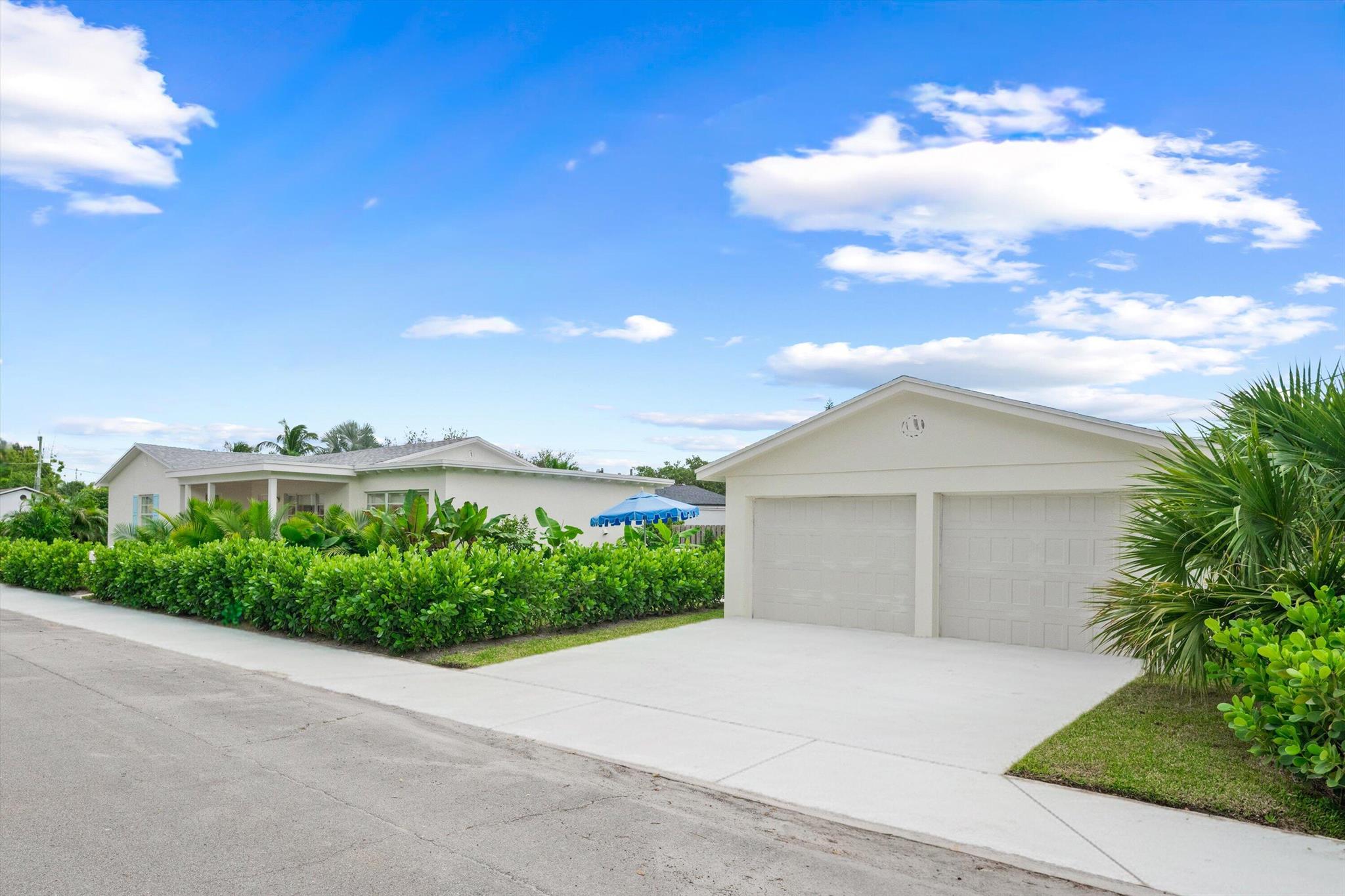LAKE WORTH TOWN OF - Residential