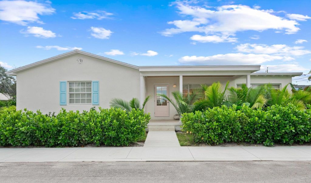 Photo of 1131 N Ocean Breeze, Lake Worth Beach, FL 33460 (MLS # R11133509)