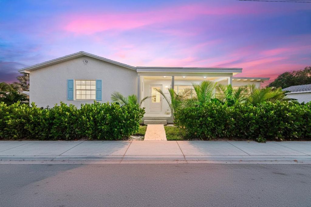 Photo of 1131 N Ocean Breeze, Lake Worth Beach, FL 33460 (MLS # R11133509)