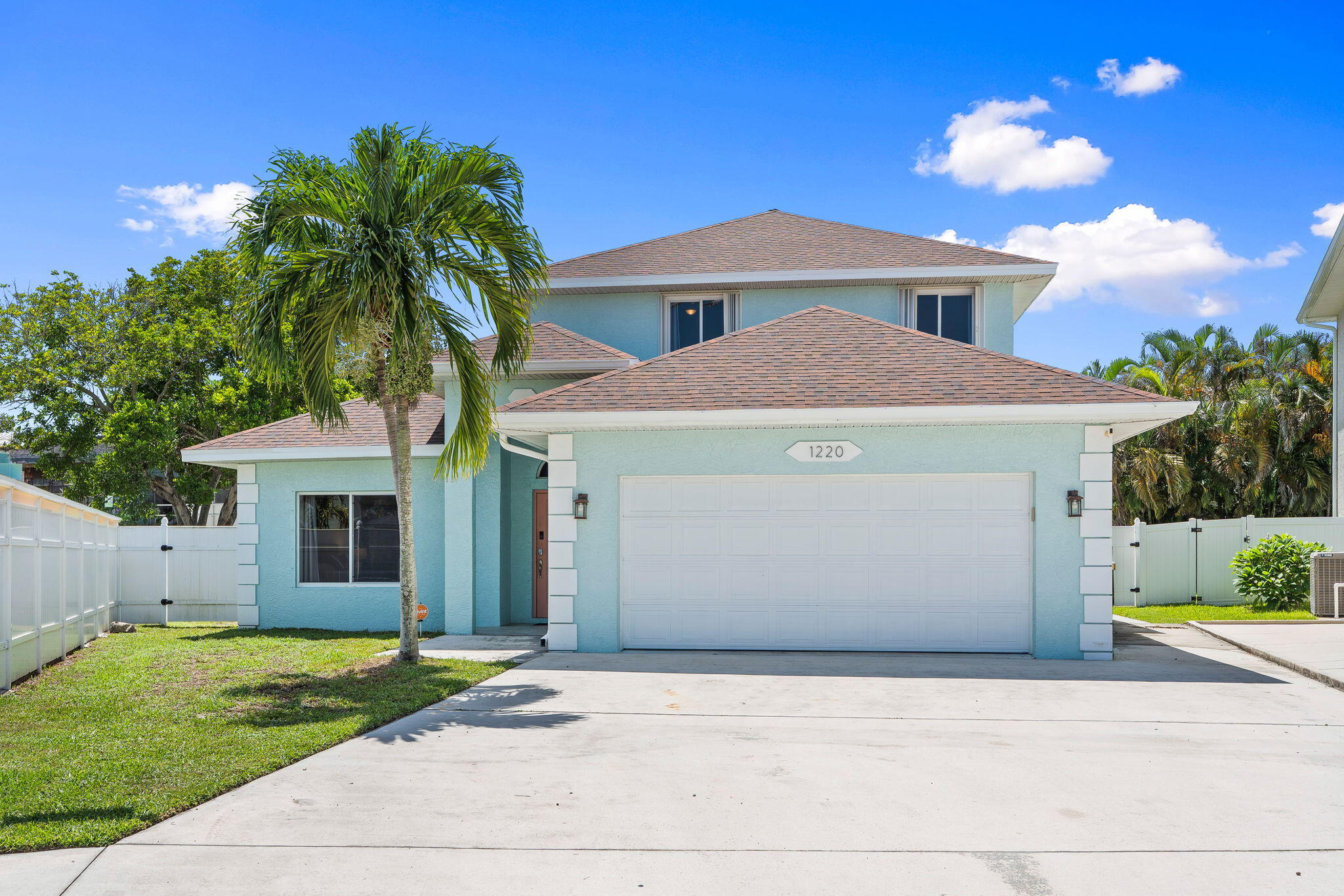 1220 BONEFISH Court