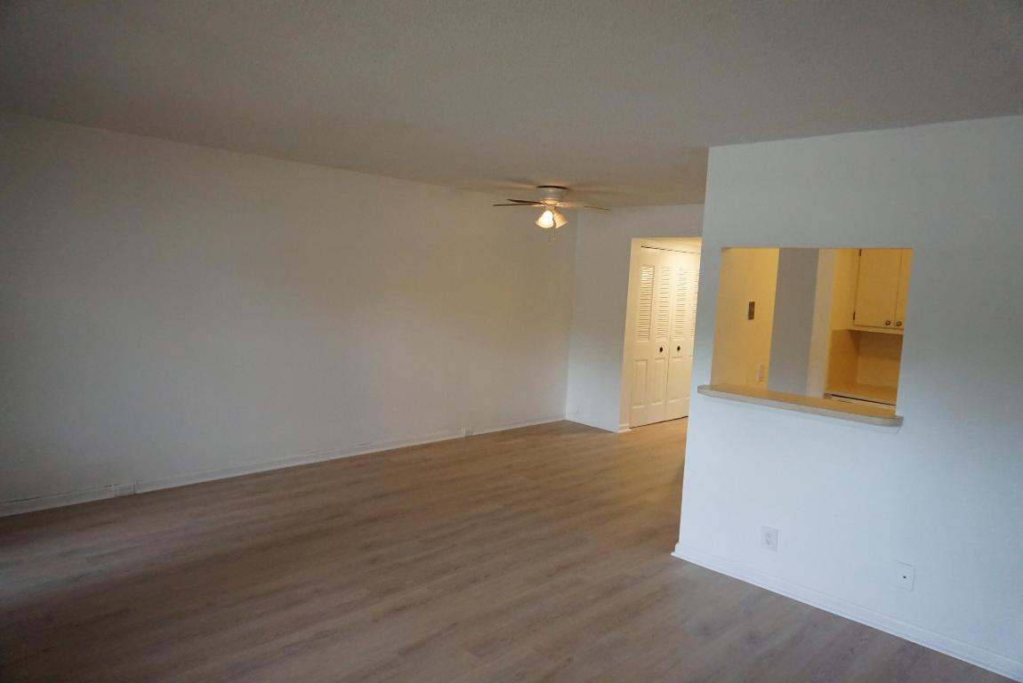 CENTURY VILLAGE 1ST FLOOR GREAT DEAL... - Residential