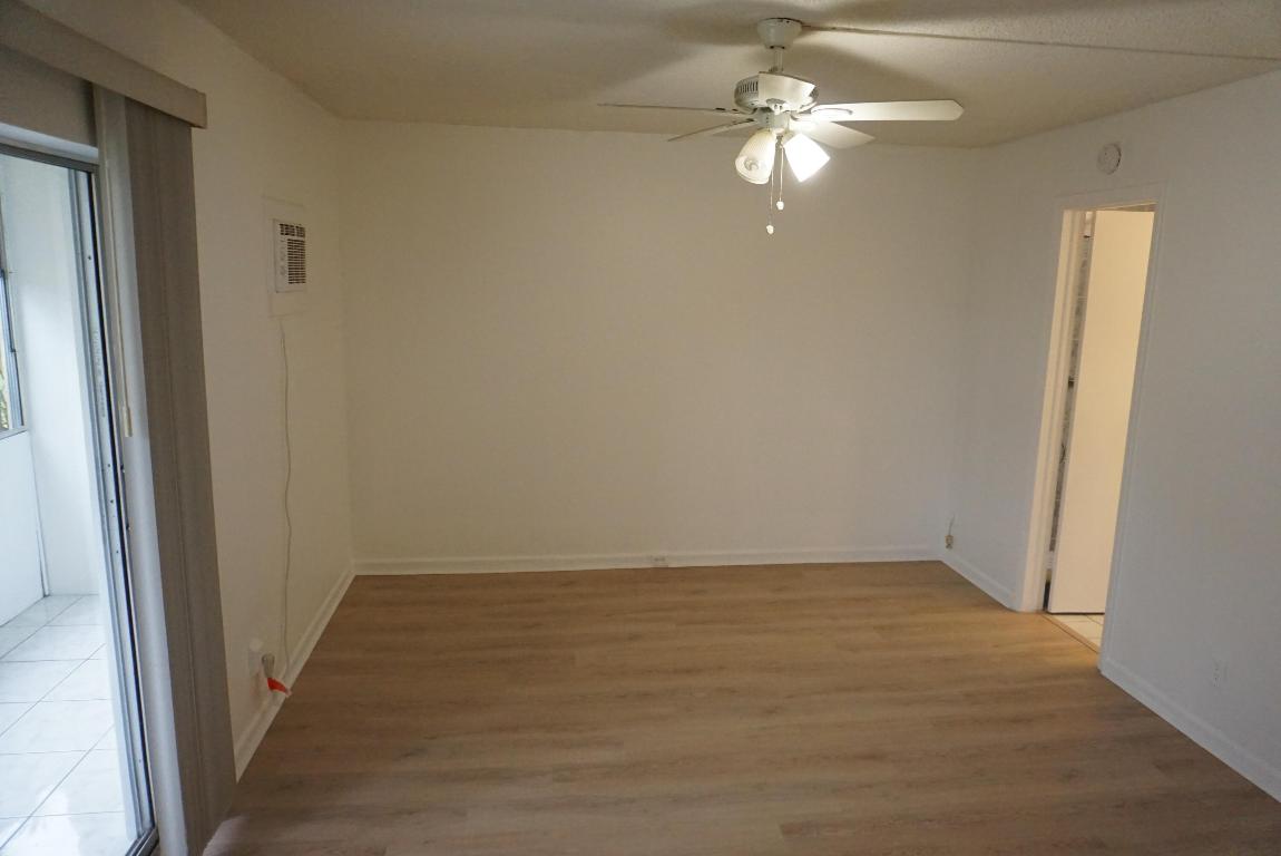 CENTURY VILLAGE 1ST FLOOR GREAT DEAL... - Residential