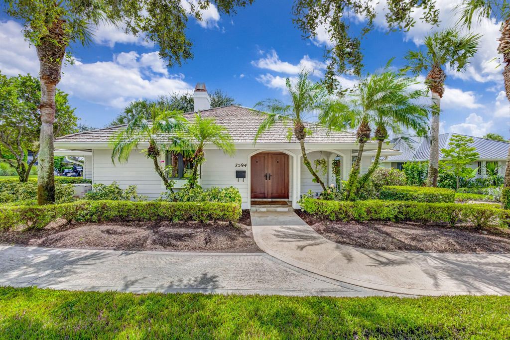 Photo of 7594 Old Marsh Road, Palm Beach Gardens, FL 33418 (MLS # R10913096)