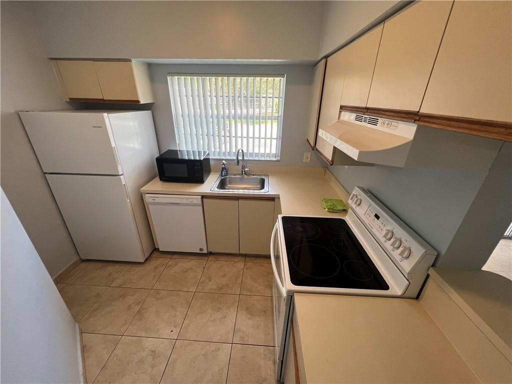840 Cypress Park Way Unit f3